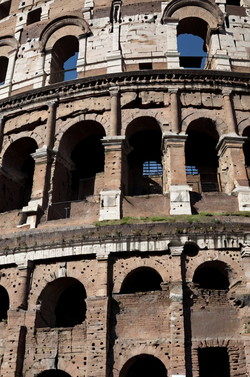Eternal Rome – Black & White Colosseum Architectural Wall Art